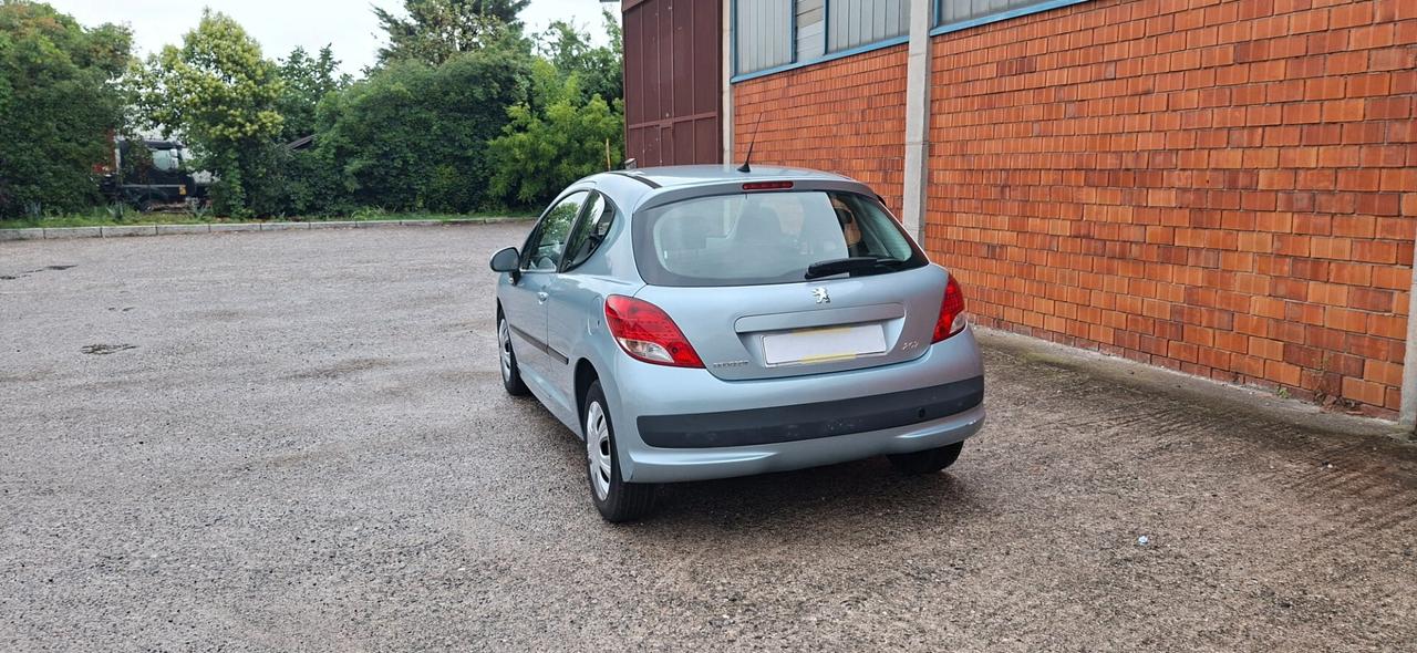 Peugeot 207 1.4 8V 75CV 3p. Energie Sport ECO GPL