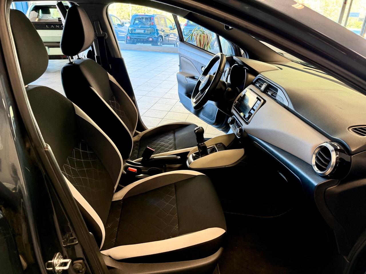Nissan Micra IG-T 100 5 porte Tekna