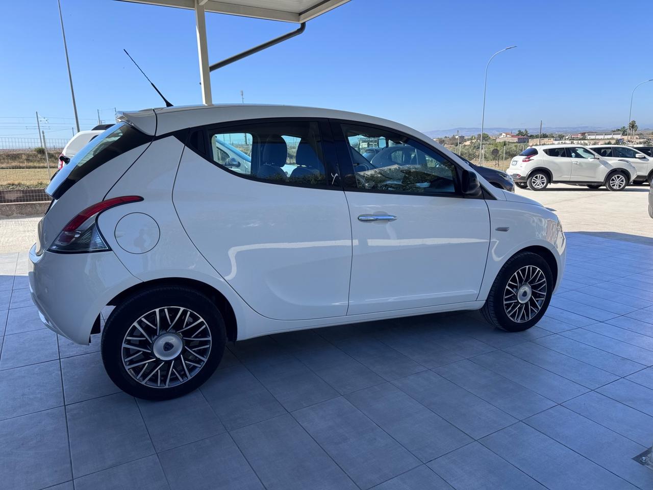 Lancia Ypsilon 1.2 69 CV 5 porte Gold