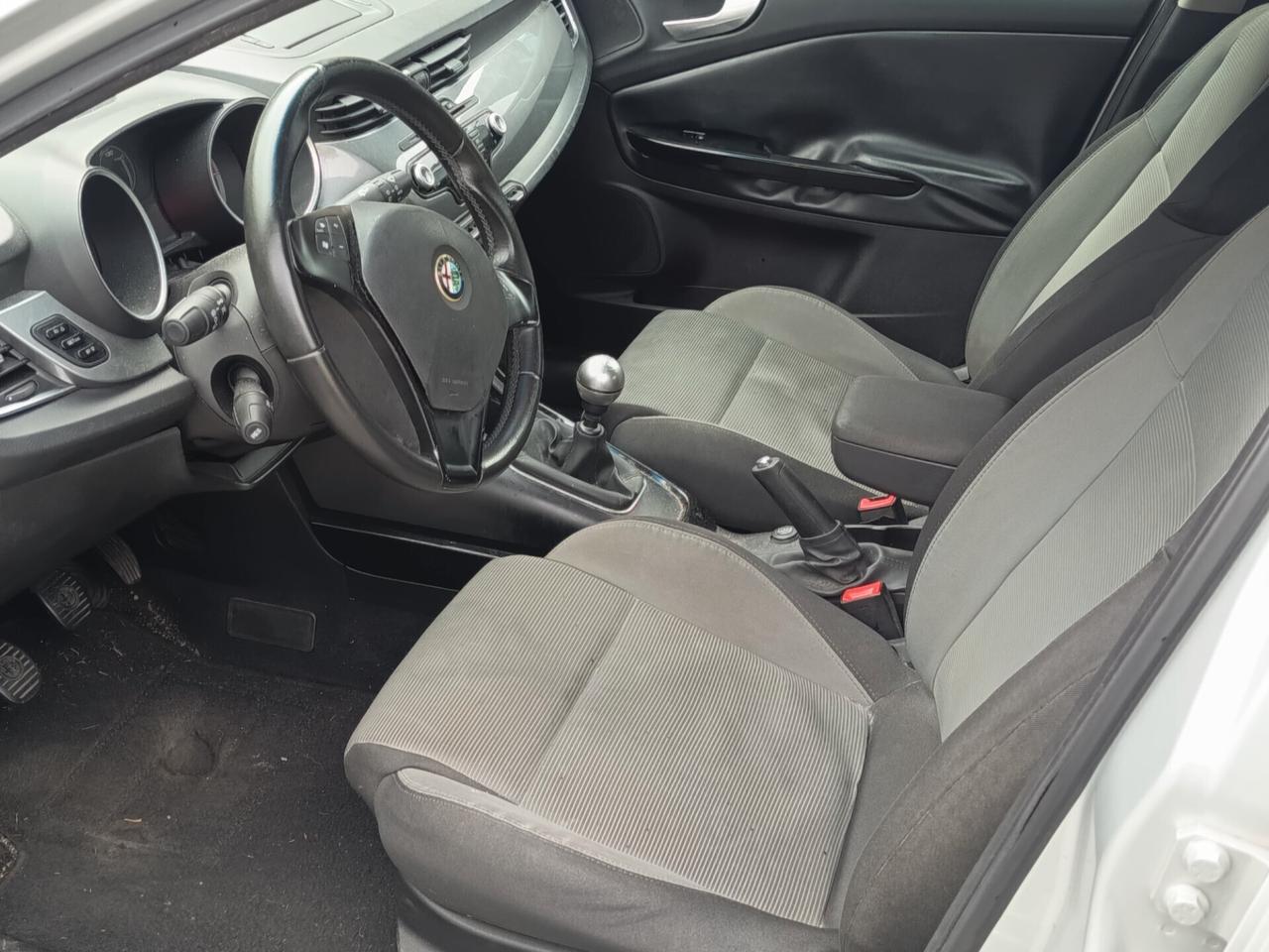 Alfa Romeo Giulietta 2.0 JTDm-2 140 CV Distinctive