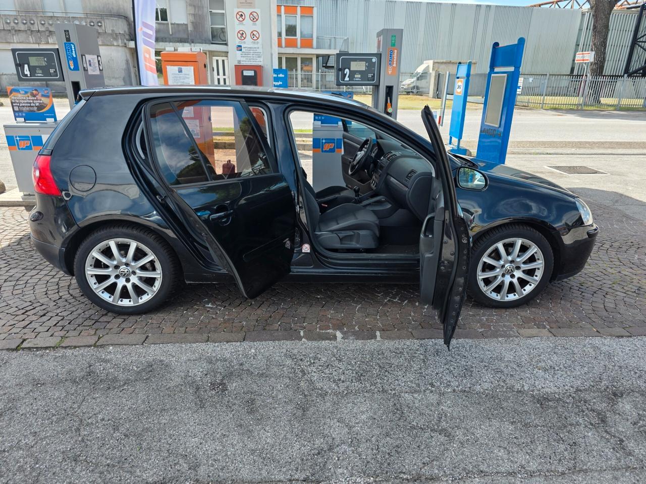 Volkswagen Golf 2.0 16V TDI 5p. Sportline con 361.000km