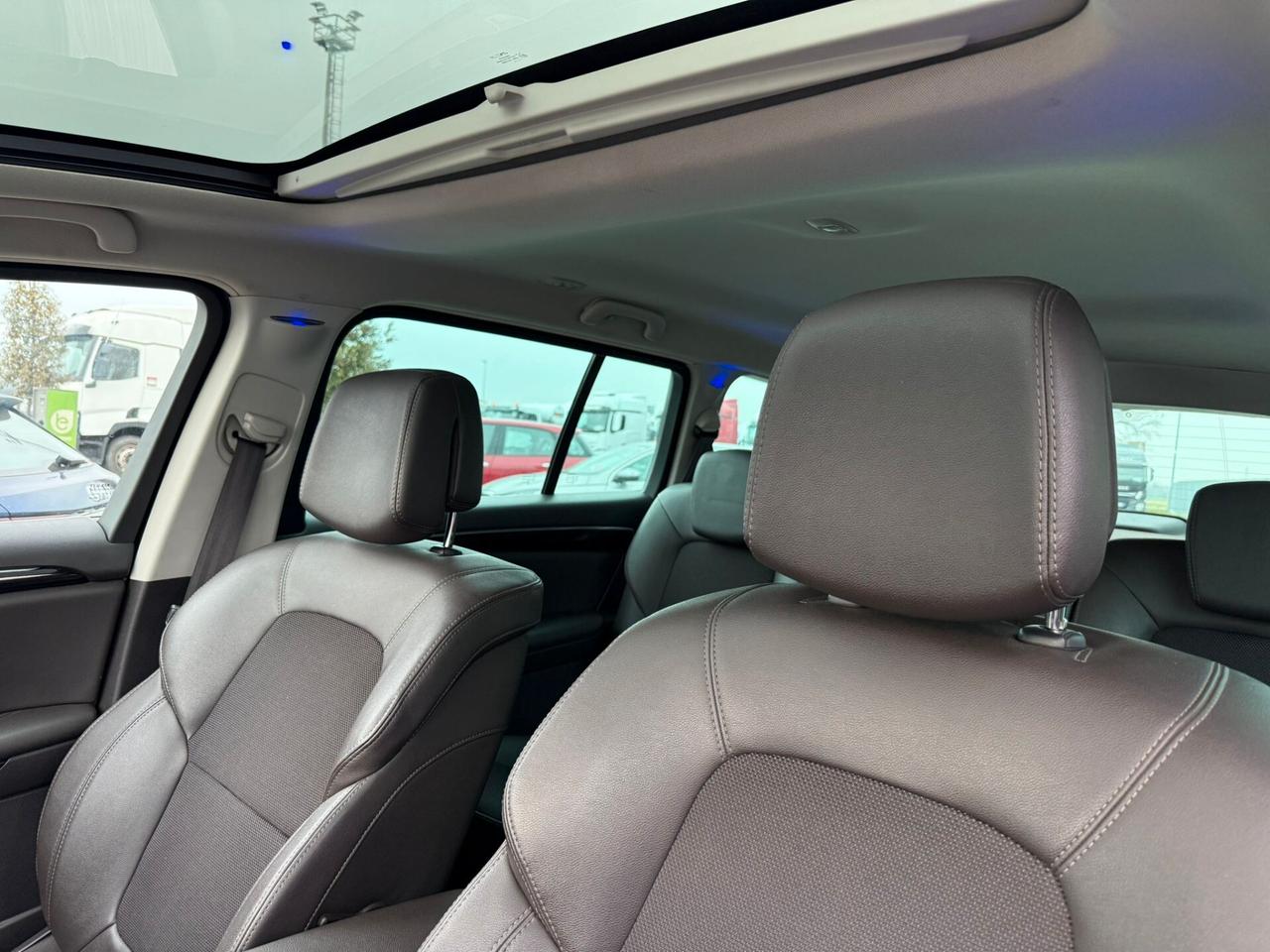 Renault Espace dCi 160CV EDC Energy Initiale Paris