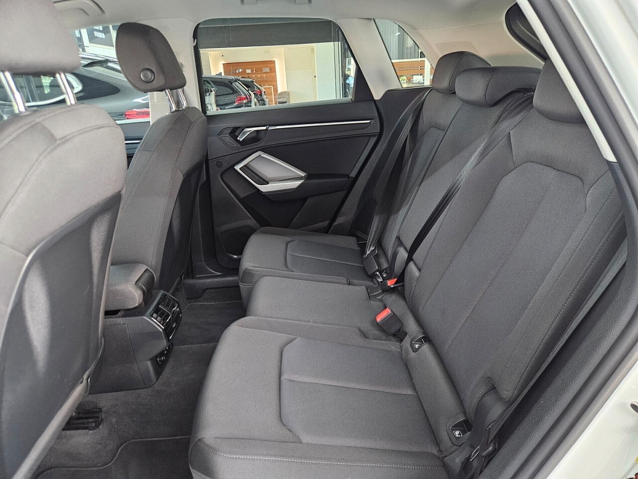 Audi Q3 35 2.0 tdi Business quattro s-tronic