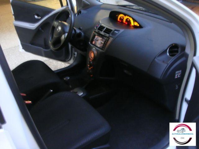 TOYOTA - Yaris - 1.3 5p. M-MT Sol