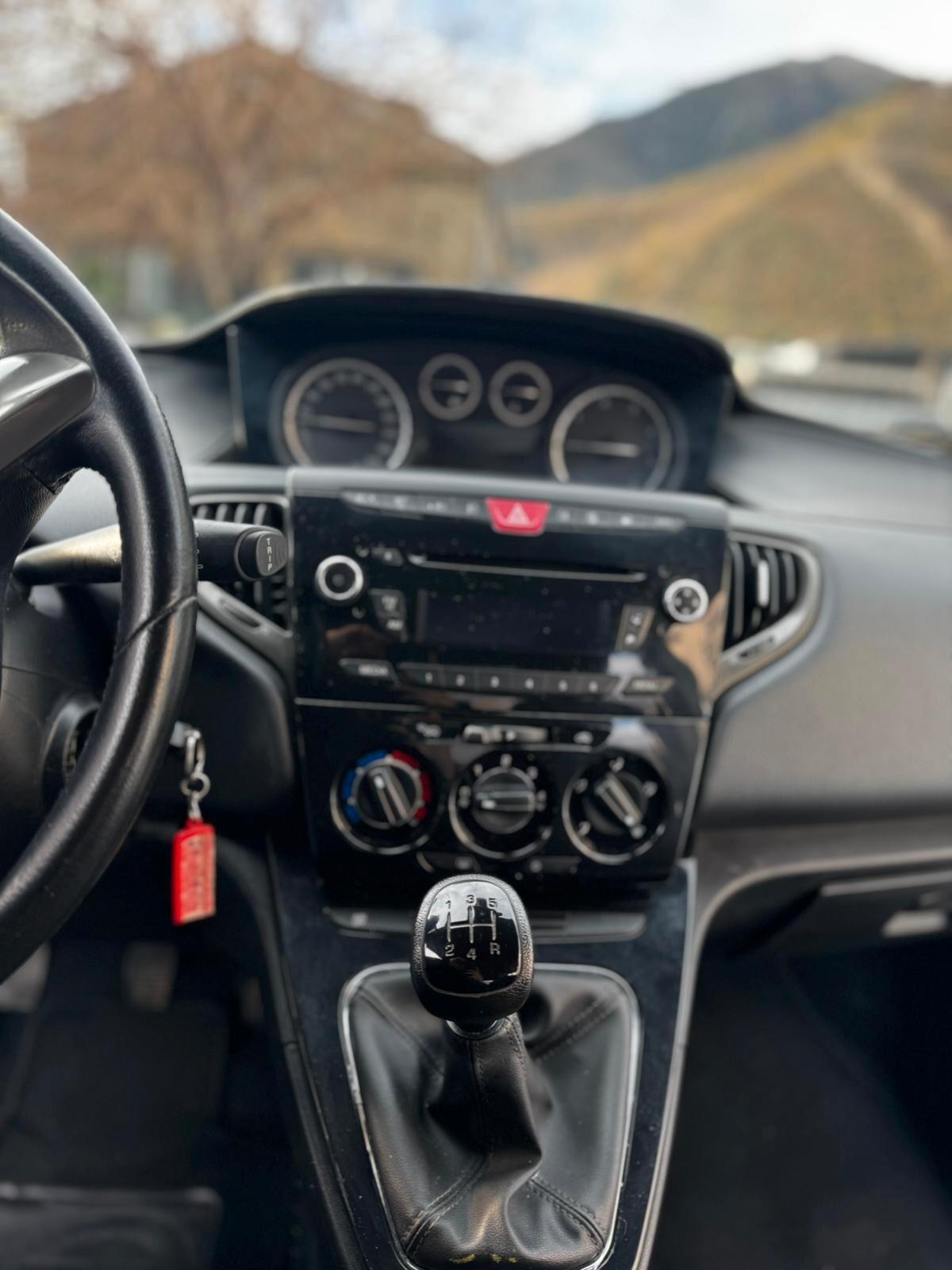 Lancia Ypsilon 1.3 MJT 16V 95 CV 5 porte S&S Platinum