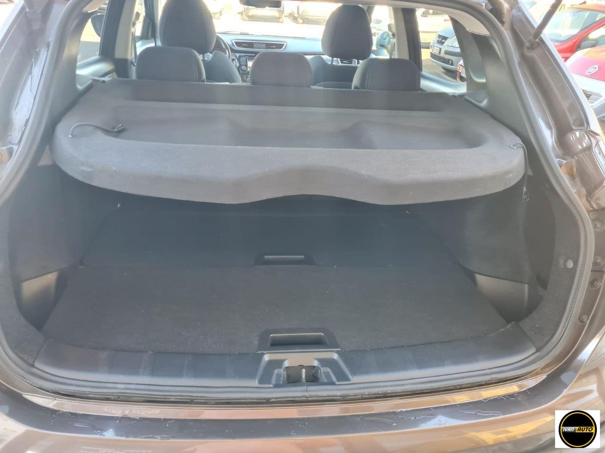 NISSAN Qashqai 1.5 dCi N-Connecta