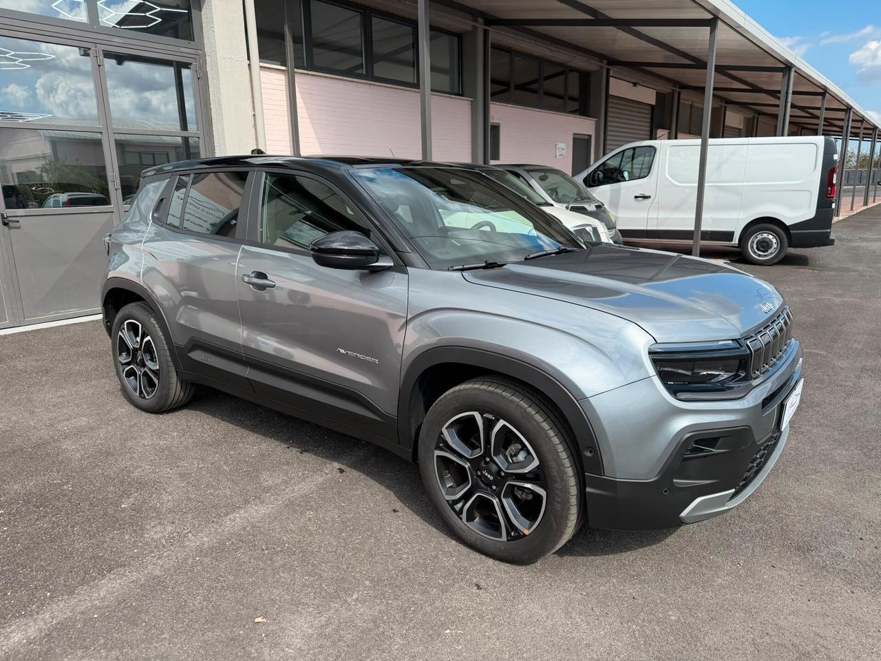 Jeep Avenger 1.2 Turbo 100 CV MHEV Summit