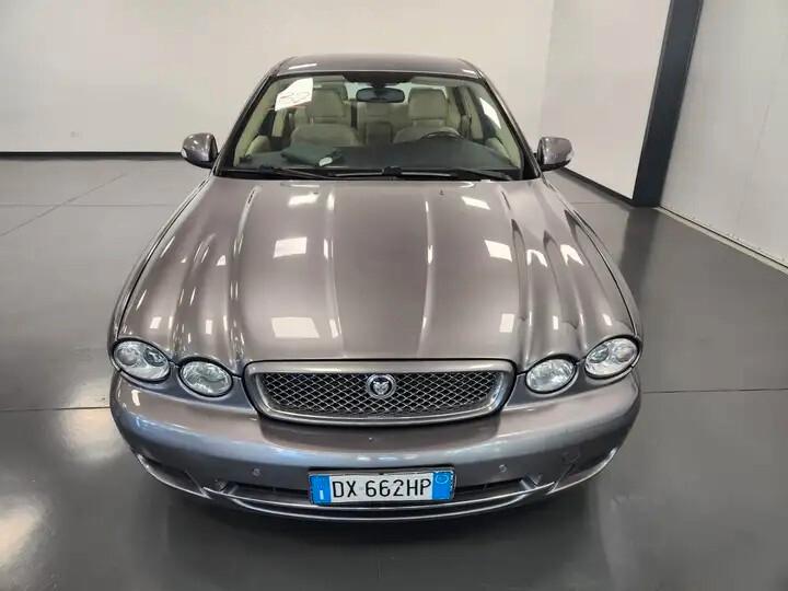 Jaguar X-Type 2.2D cat aut. Premium Luxury cDPF