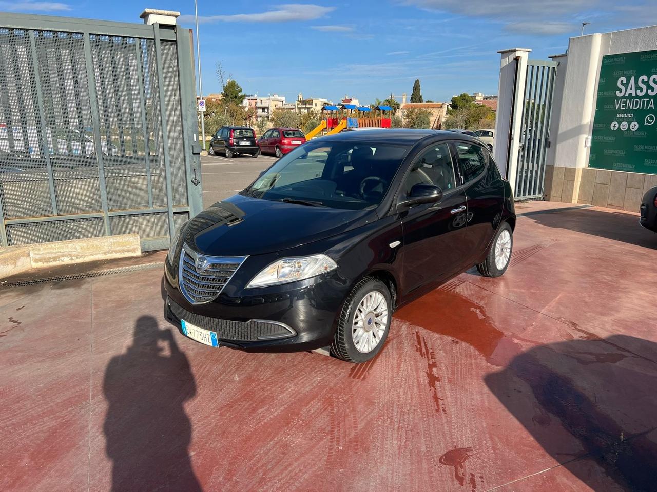 Lancia Ypsilon 1.2 69 CV 5 porte GPL Ecochic Platinum