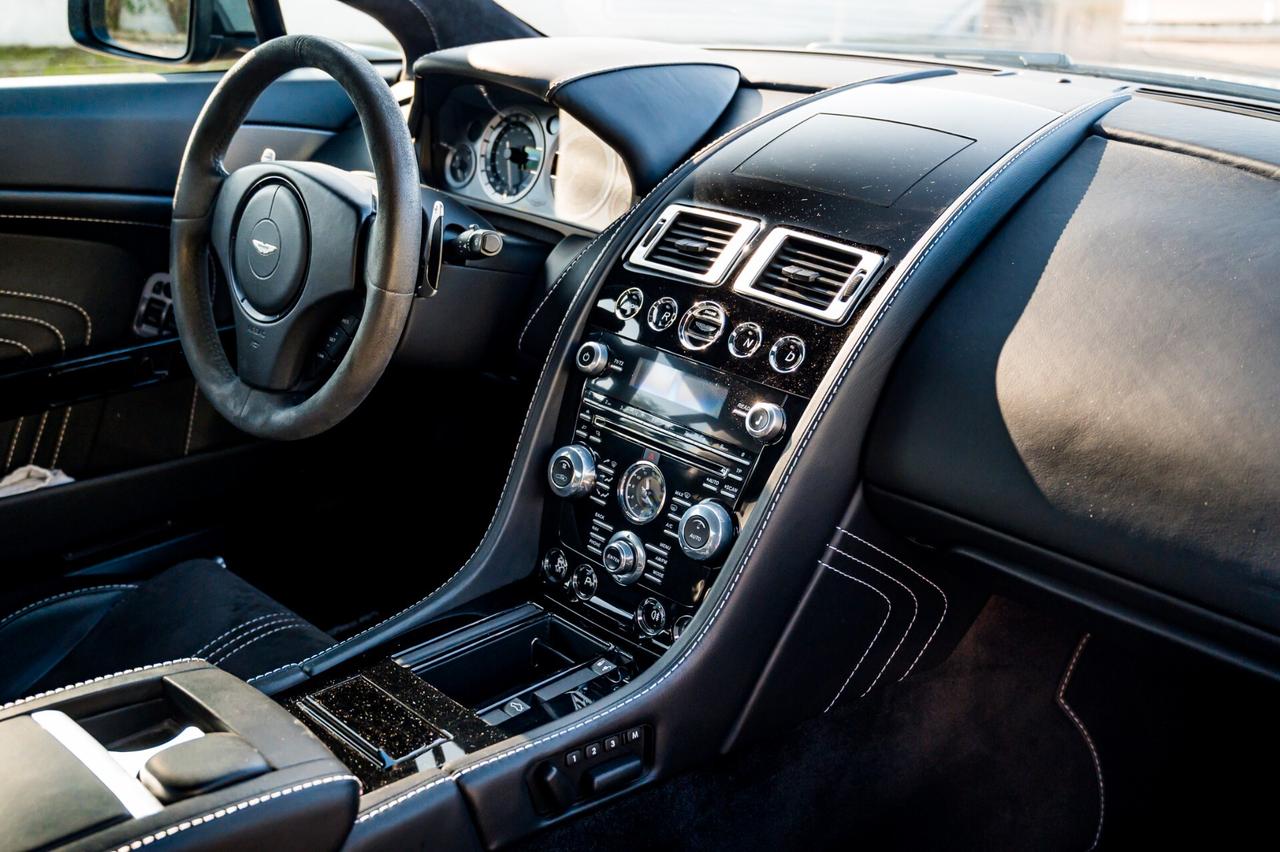 Aston Martin V8 Vantage S Coupé