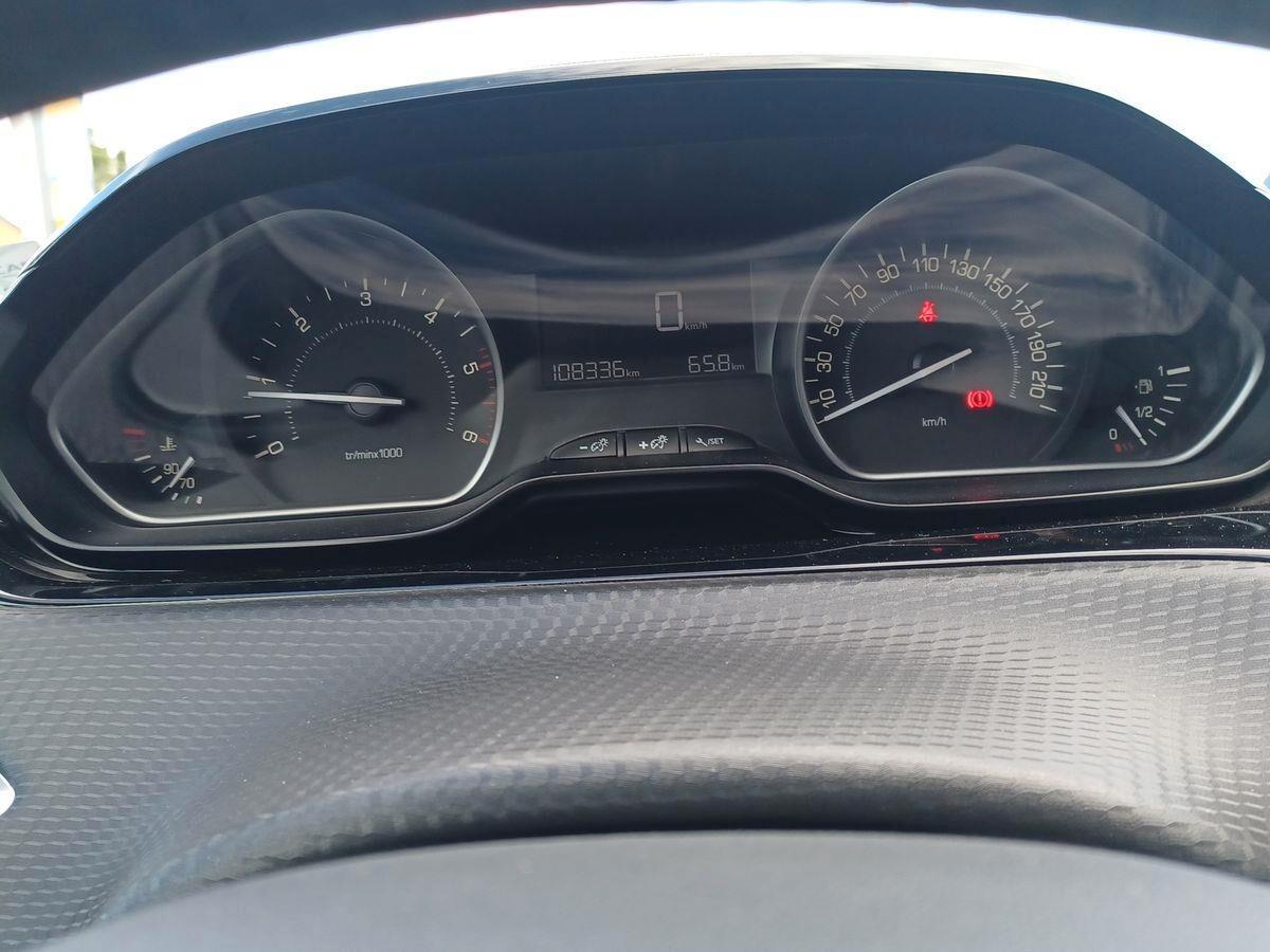 Peugeot 2008 BlueHDi 100 Active
