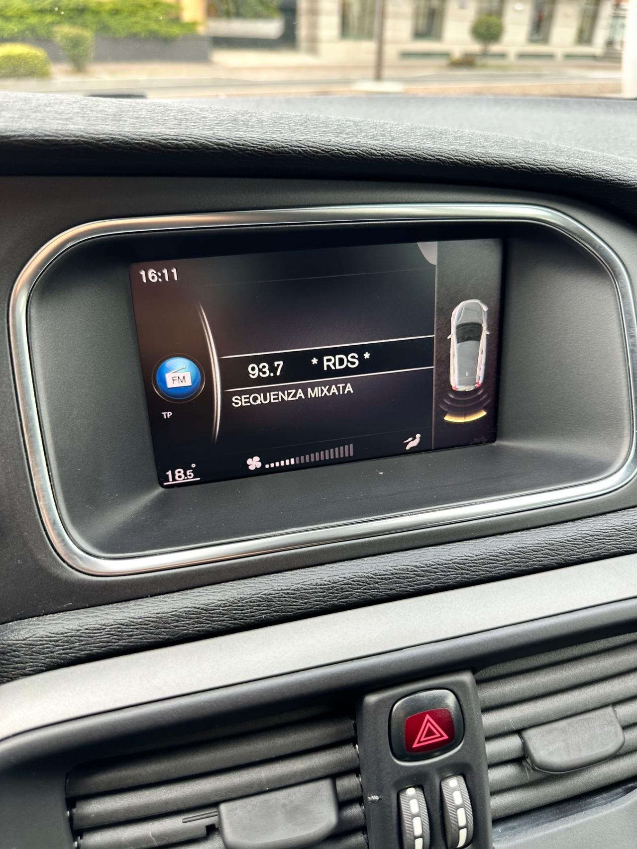 Volvo V40 2.0d 120Cv D2 Kinetic - Uniproprietario