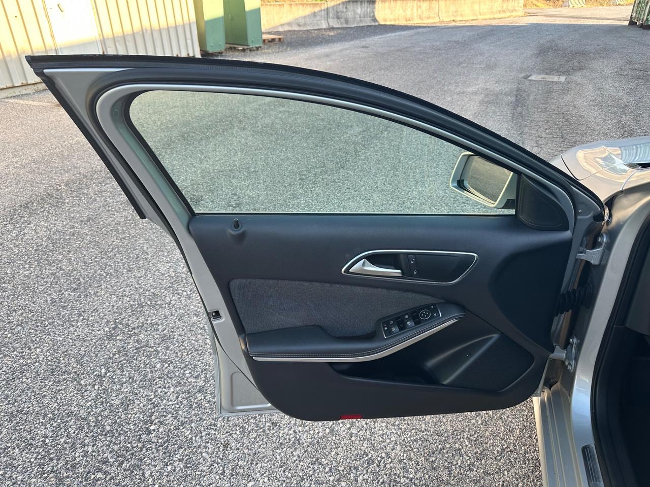Mercedes-benz A 180 A 180 d Sport COMENUOVA