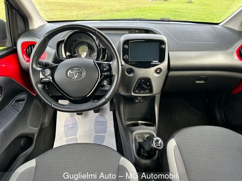 Toyota Aygo Aygo Connect 1.0 VVT-i 72 CV 5 porte x-clusiv red style