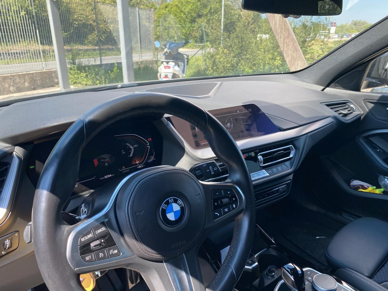 Bmw 116 116d 5p. Msport