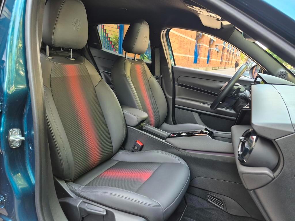 Alfa Romeo Junior 1.2 136 CV Hybrid eDCT6 Speciale