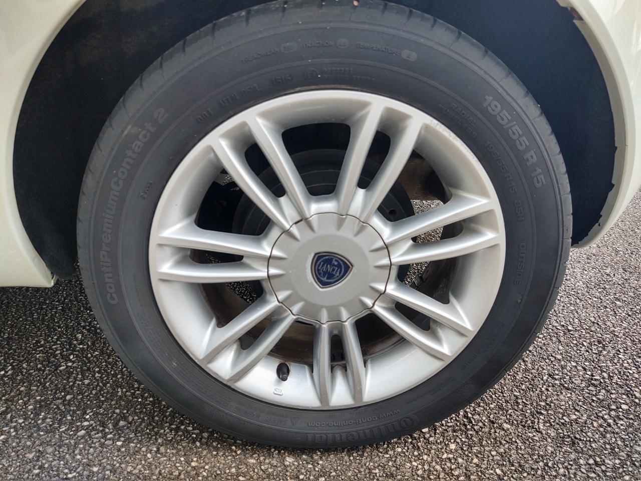 Lancia Ypsilon 1.4 Platino Ecochic GPL
