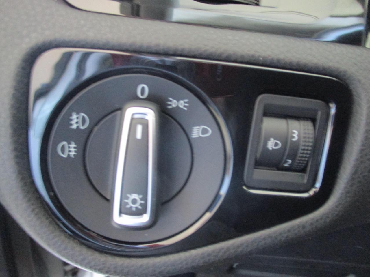 Volkswagen Golf 5 Porte Golf 5p 1.6 tdi Highline 110cv