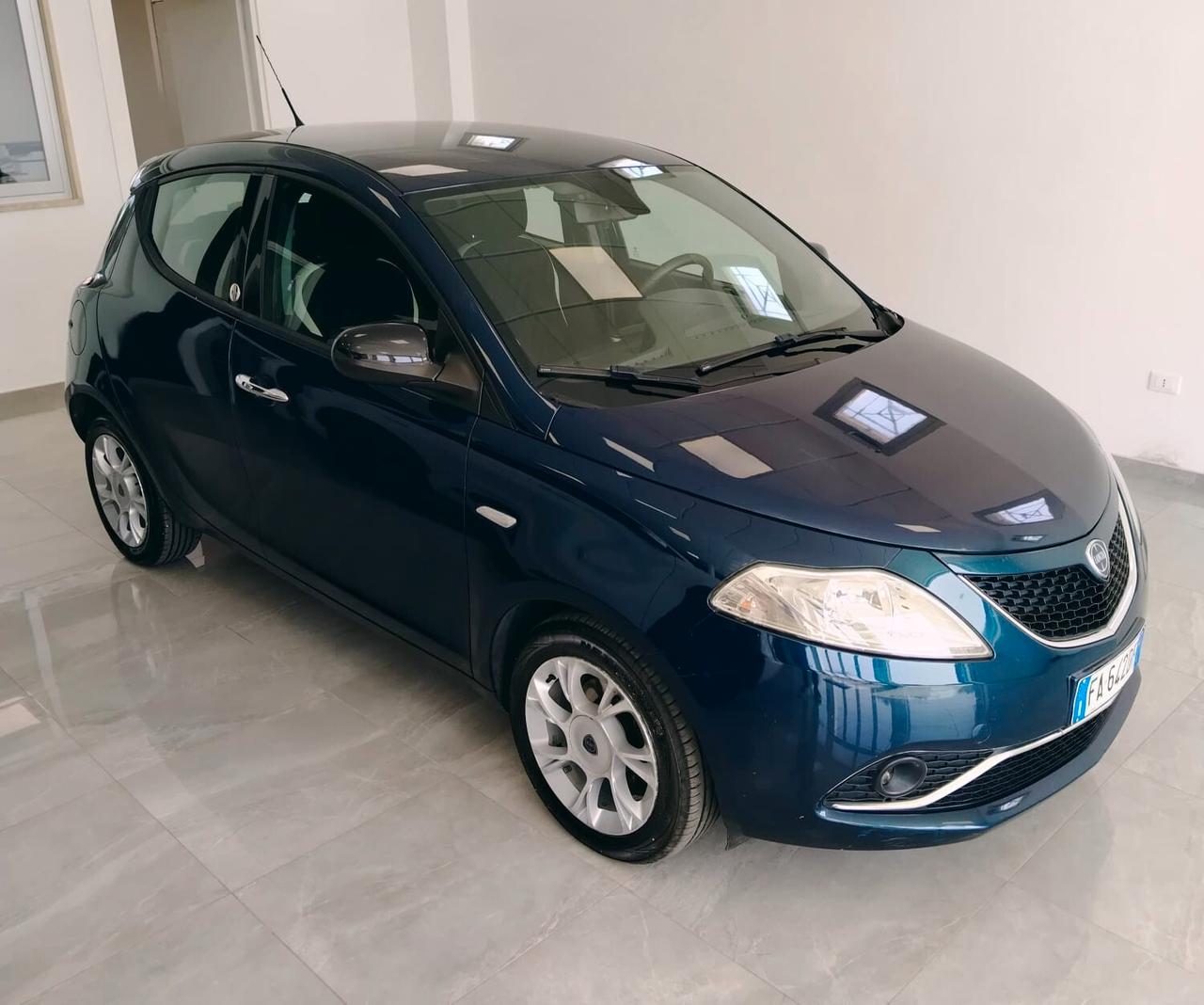 Lancia Ypsilon 1.2 69 CV 5 porte GPL Ecochic Gold