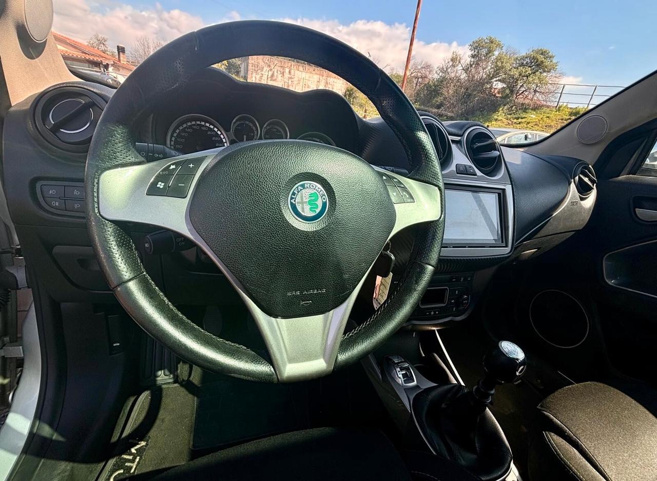 Alfa Romeo MiTo 1.6 JTDm 16V Distinctive Sport Pack