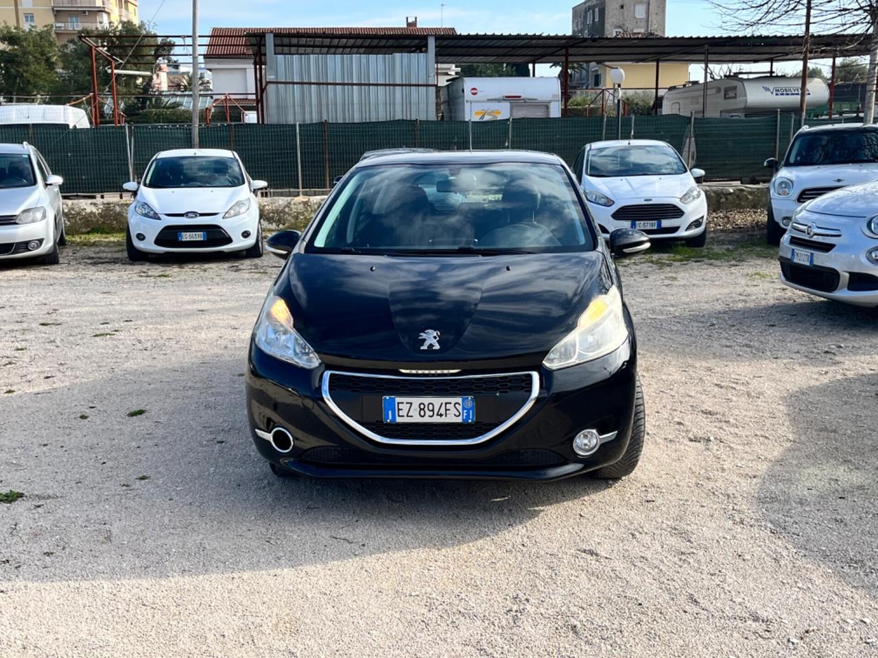 Peugeot 208 1.4 HDi 68 CV 5 porte Allure