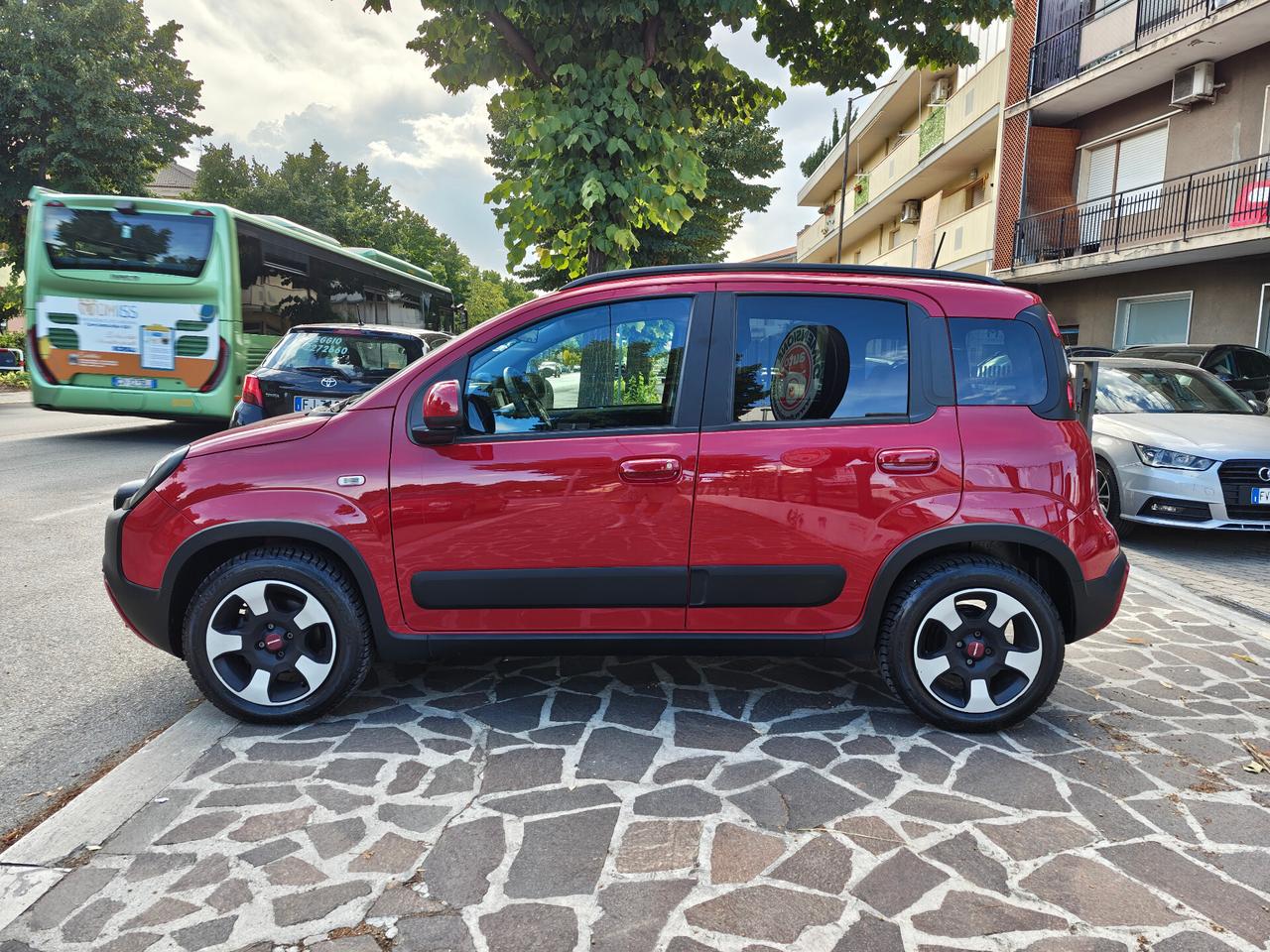 Fiat Panda 1.0 FireFly S&S Hybrid City Cross