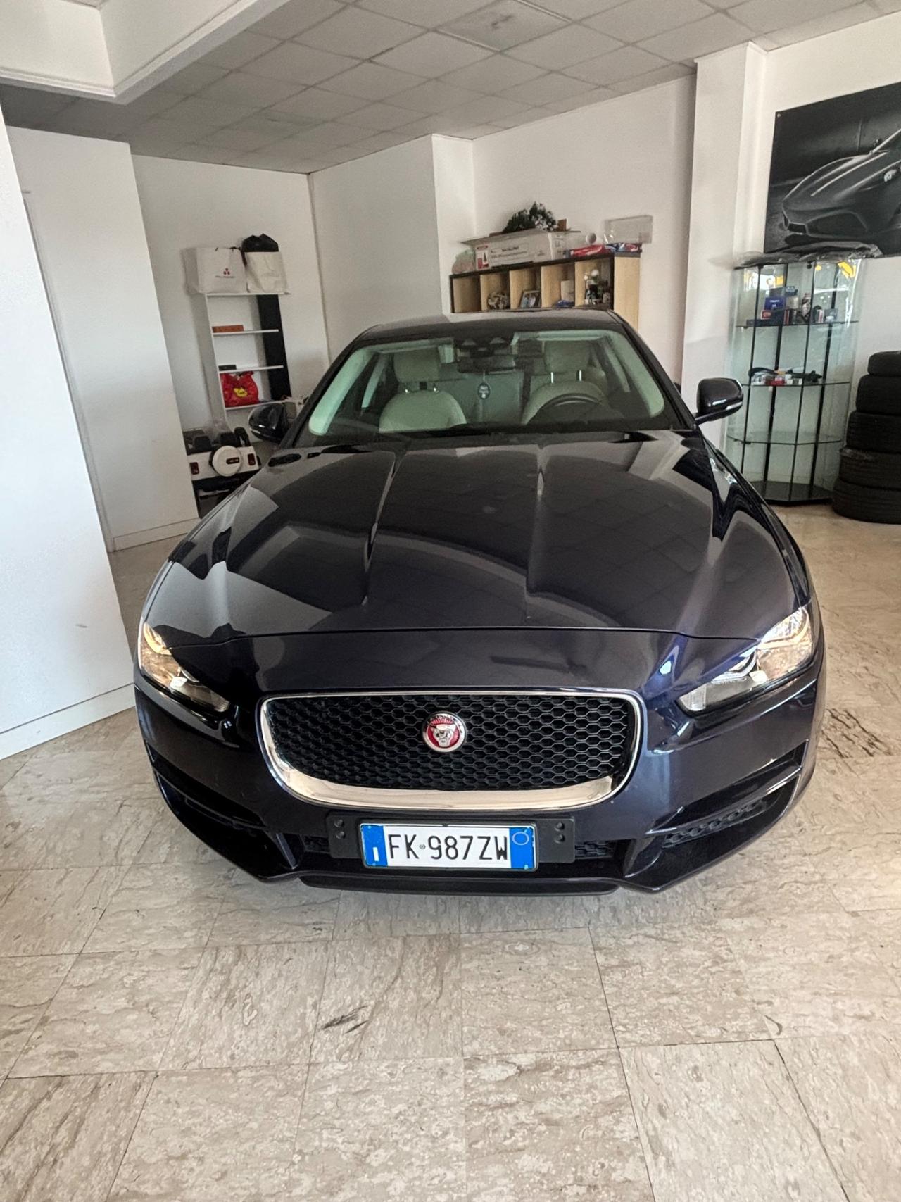 Jaguar XE 2.0 D Turbo 180CV Prestige