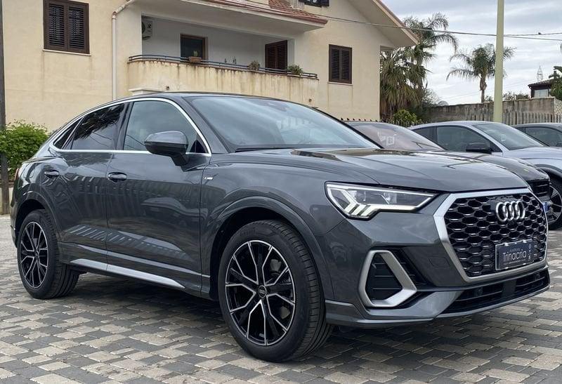 Audi Q3 Sportback S Line interno ed esterno 2.0 TDI 150CV s-tronic 35