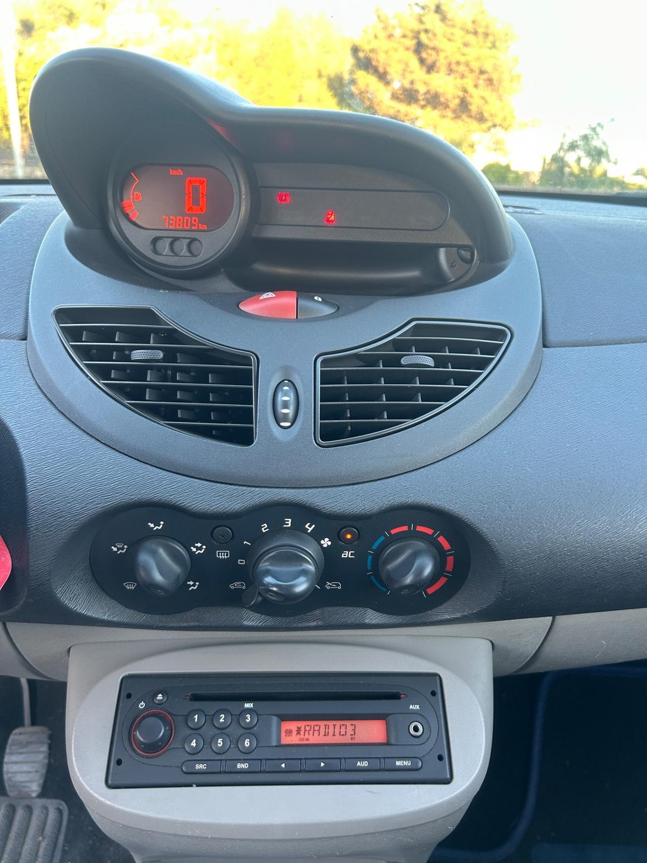 Renault Twingo 1.2 58 cv -2010 -CLIMA