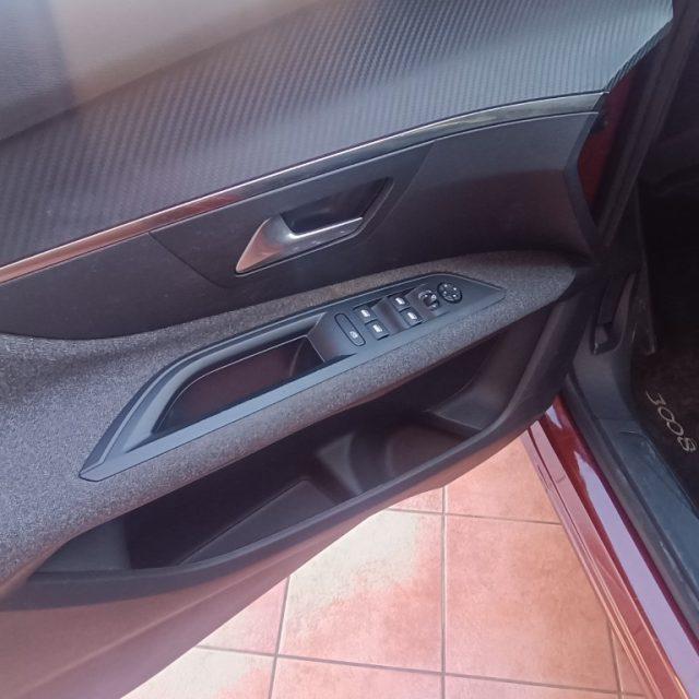PEUGEOT 3008 BlueHDi 130 S&S EAT8 Active Business