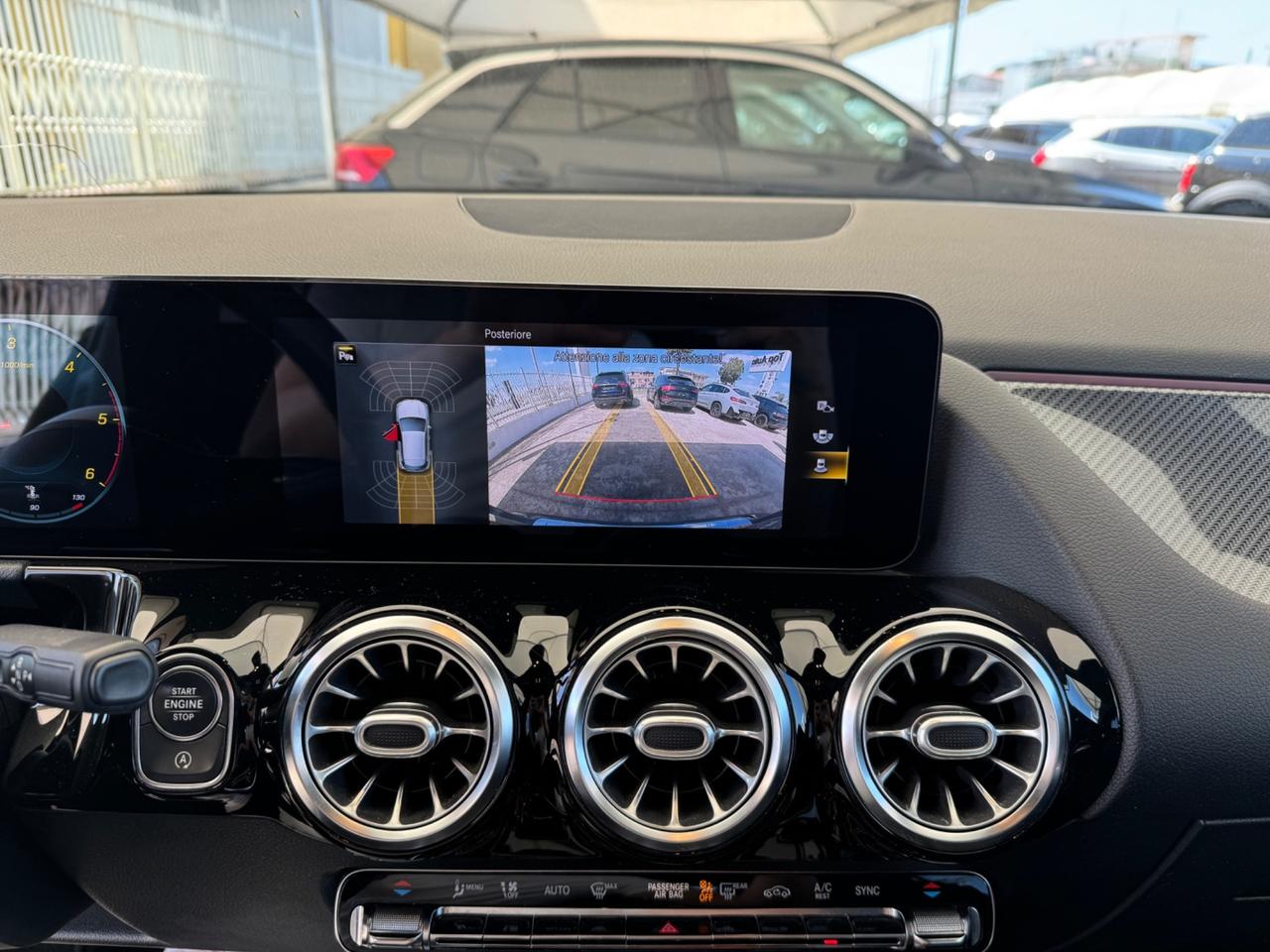 MERCEDES-BENZ GLA 200 d AUTOMATIC. PREMIUM AMG