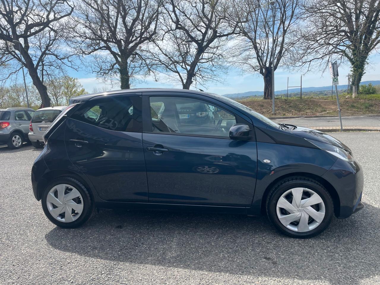 Toyota Aygo 1.0 VVT-i 69 CV 5 porte x-cool