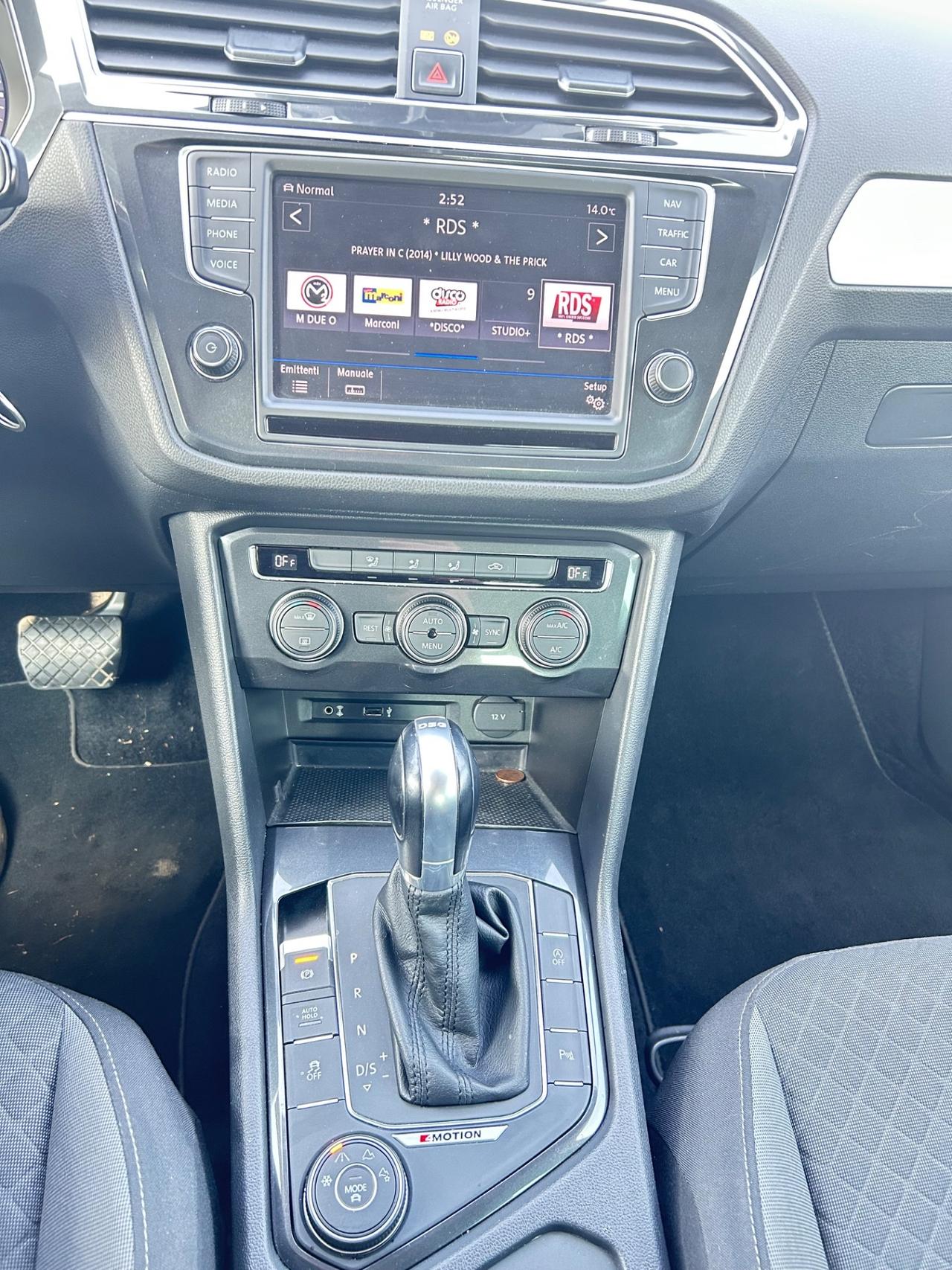 Volkswagen Tiguan 2.0 TDI SCR DSG 4MOTION Business BMT