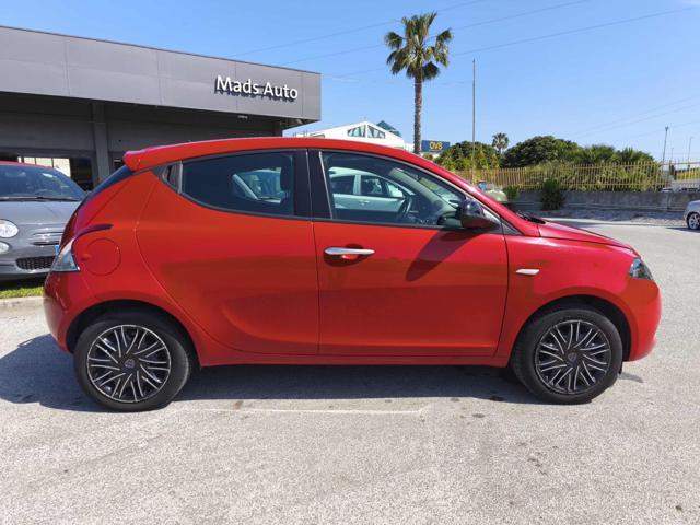 LANCIA Ypsilon 1.0 FireFly 5 porte S&S Hybrid Ecochic A. Ferretti