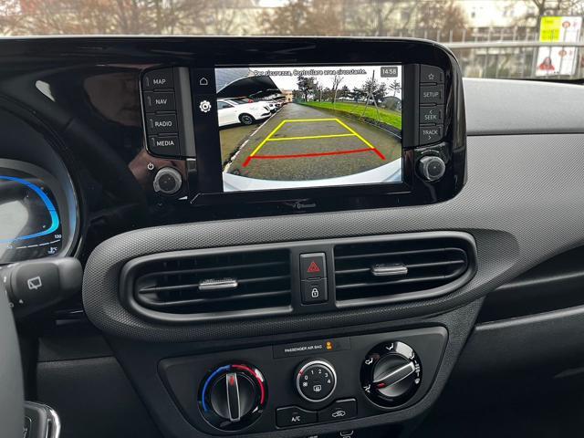 HYUNDAI i10 1.0 Connectline Km 0