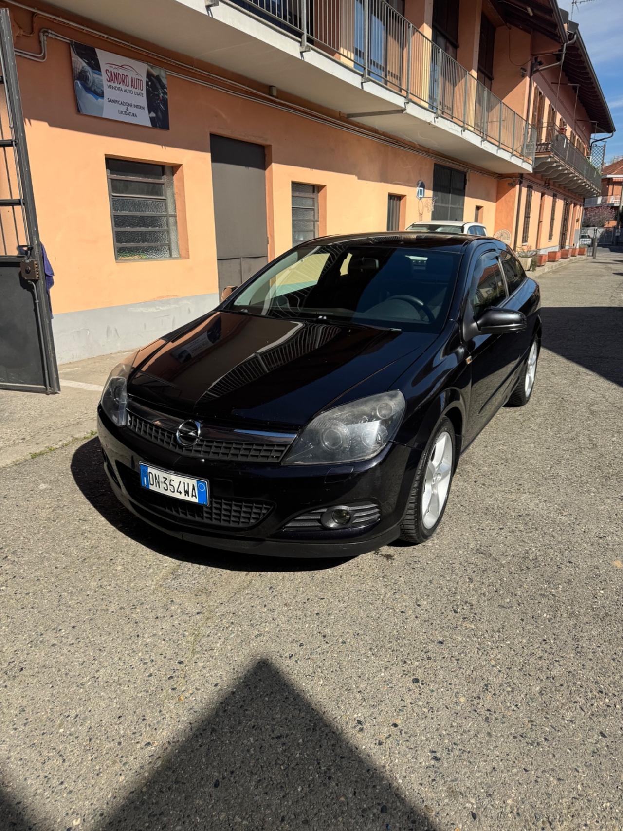 Opel Astra GTC 1.7 CDTI 101CV 3 porte Enjoy