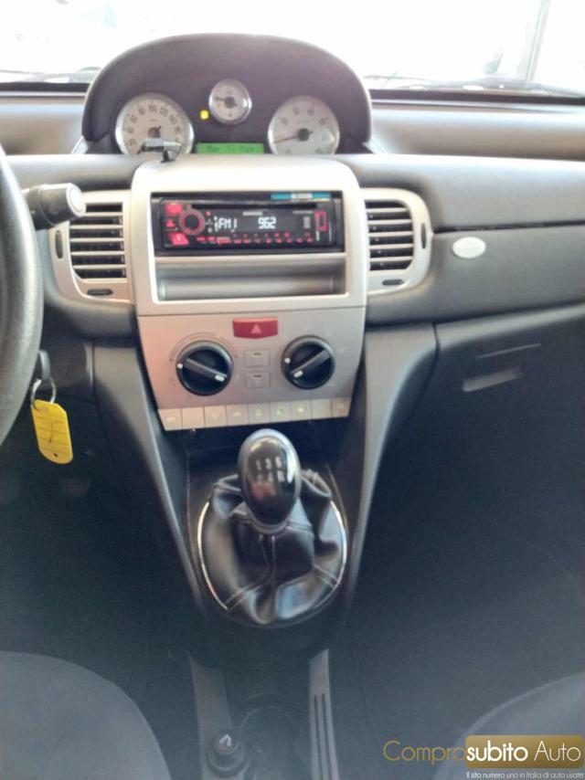 LANCIA Ypsilon 1.2 Oro ( Garanzia 12 mesi)