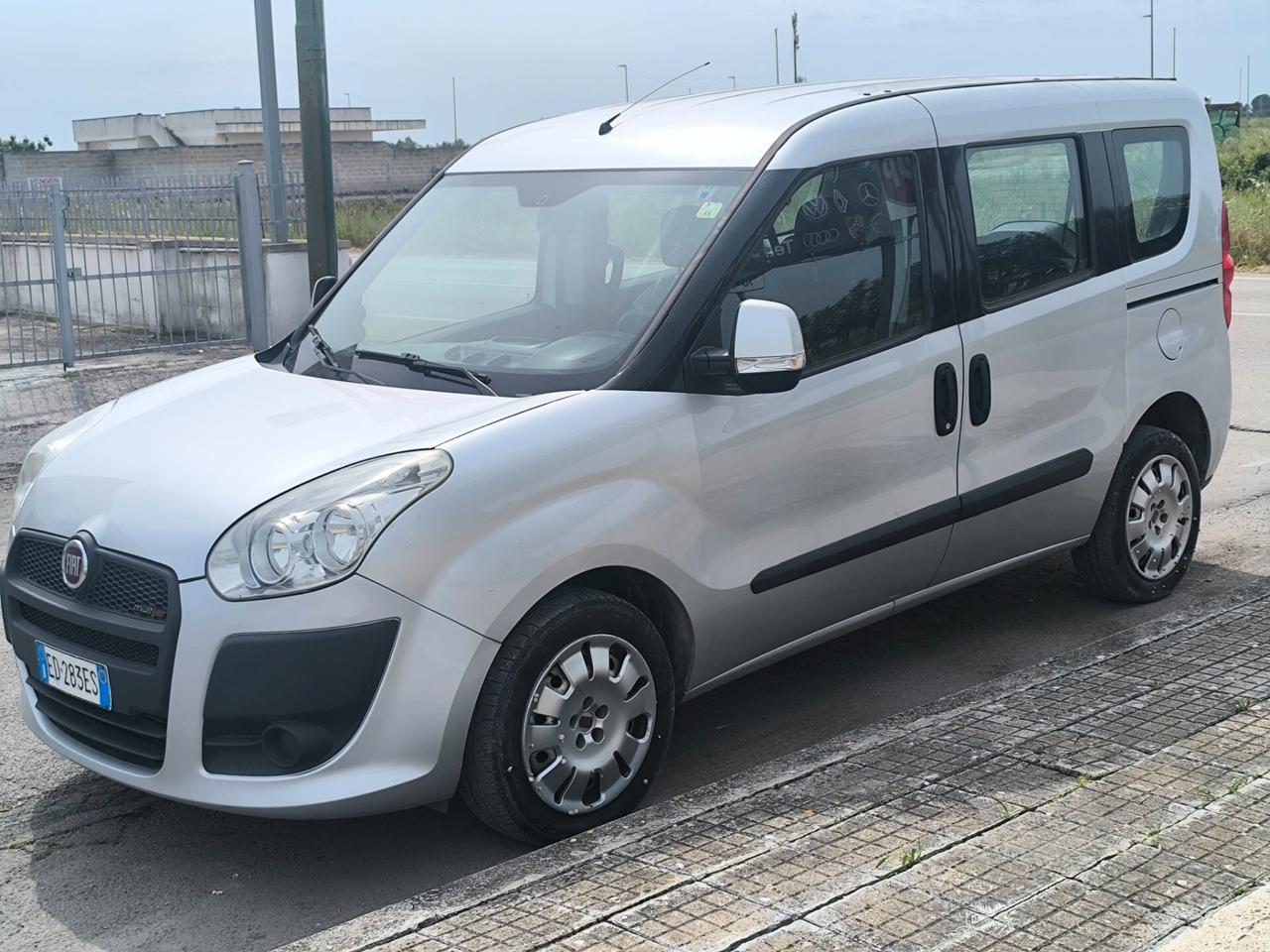 FIAT DOBLÒ 1.6 DIESEL 5 POSTI AUTOVETTURA MOTORE NUOVO