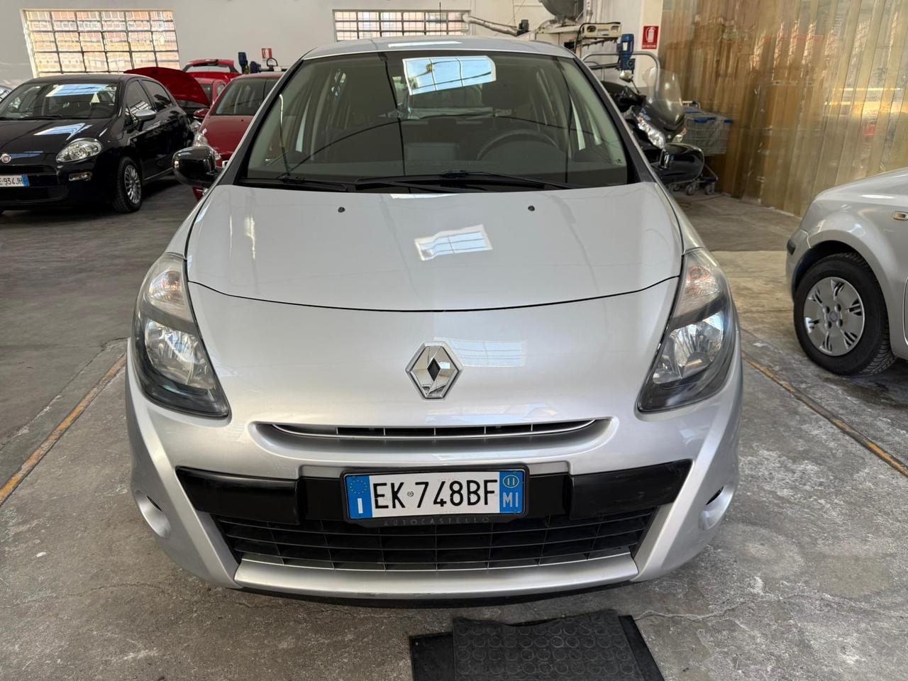 Renault Clio 1.2 16V 5 porte neopatentati