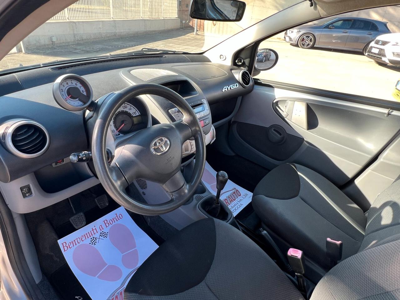 Toyota Aygo 1.0 CONNECT 1 PROPRIETARIO
