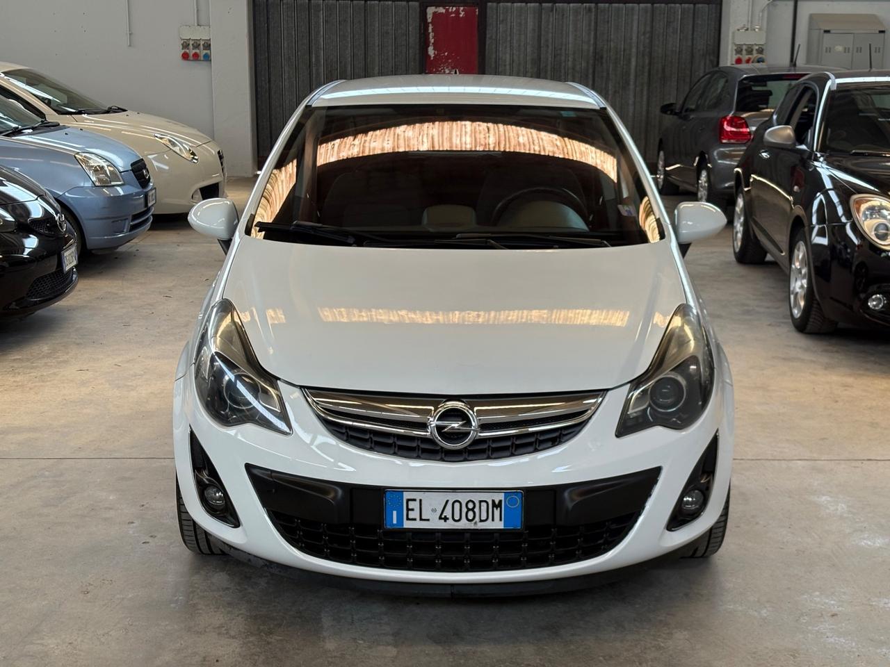 Opel Corsa 1.4 16V 5 porte Sport