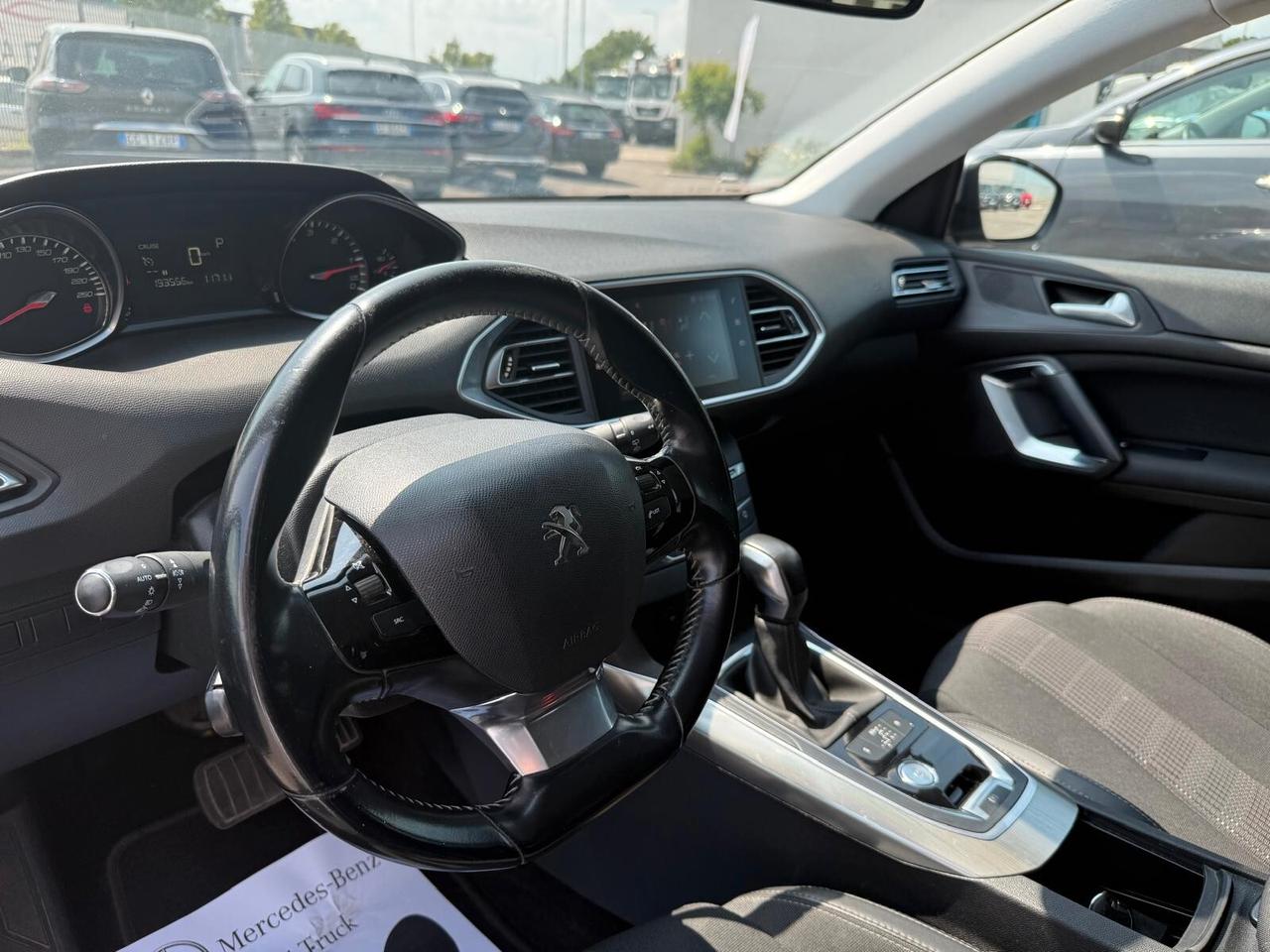 Peugeot 308 BlueHDi 120 S&S EAT6 SW Allure