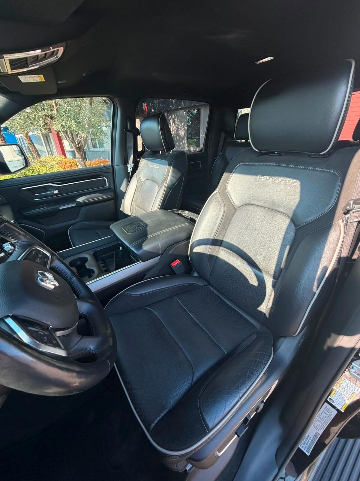 Dodge RAM 1500 5.7 V8 LARAMIE 400cv at8 MY21 GPL