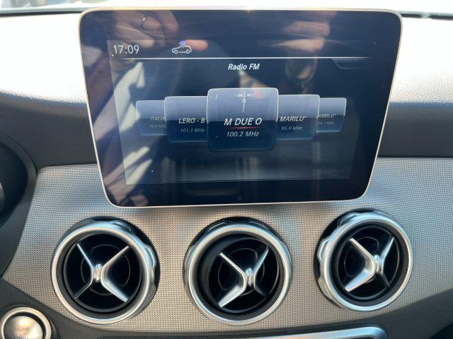 MERCEDES-BENZ GLA 200 Sport