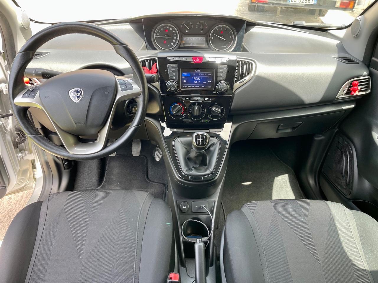 Lancia Ypsilon 1.2 69 CV 5 porte 56000 km