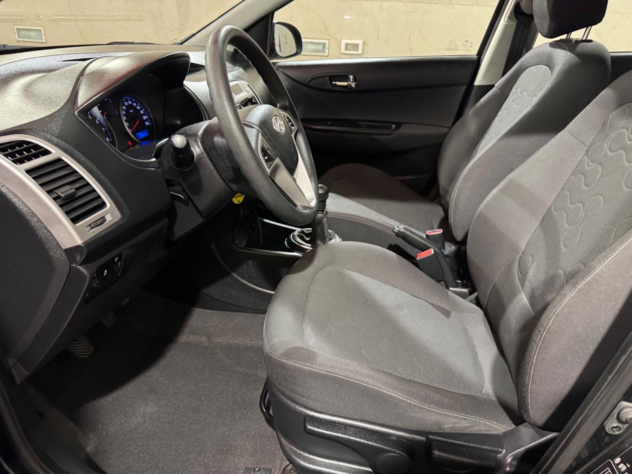 Hyundai i20 1.2 5p. Classic NEOPATENTATI