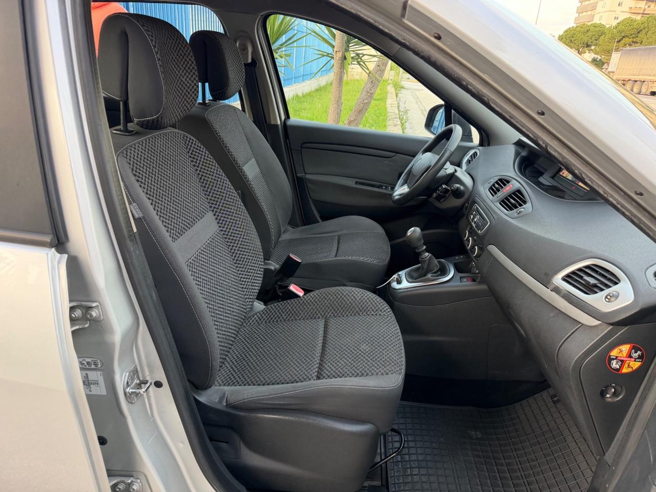 Renault Scenic 1.5 dci 110 cavalli 2011