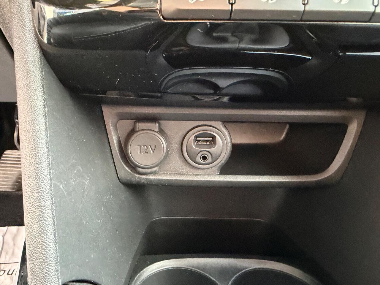Peugeot 2008 1.2 Turbo Benzina Neopatentati