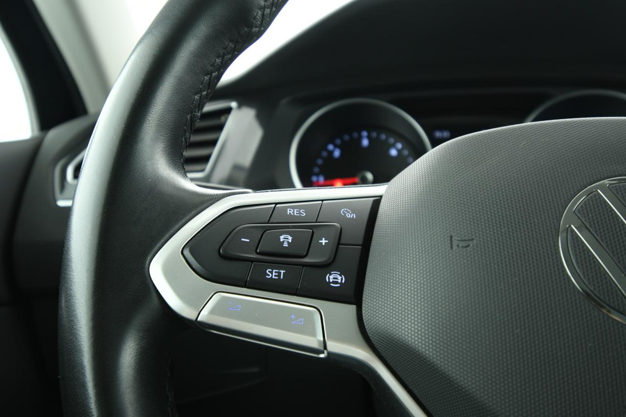 VOLKSWAGEN Tiguan 2.0 tdi Life 150cv dsg ACC+LED+C17"