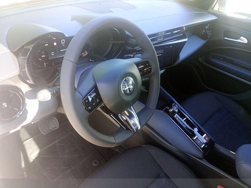 Alfa Romeo Junior 1.2 ibrida 145cv edct6